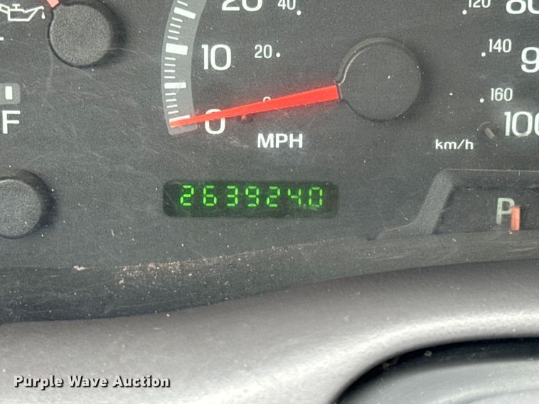 image for item EH7035 2003 Ford F150 Lariat SuperCab pickup truck