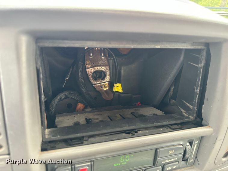 image for item EH7035 2003 Ford F150 Lariat SuperCab pickup truck