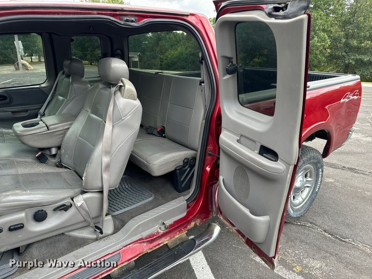 image for item EH7035 2003 Ford F150 Lariat SuperCab pickup truck