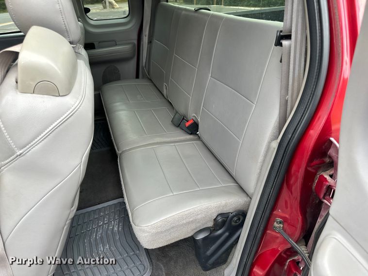 image for item EH7035 2003 Ford F150 Lariat SuperCab pickup truck