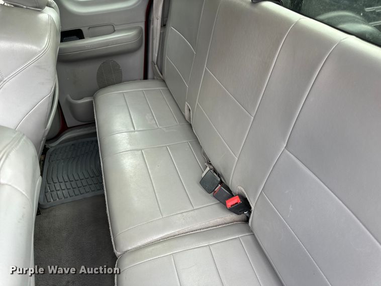 image for item EH7035 2003 Ford F150 Lariat SuperCab pickup truck