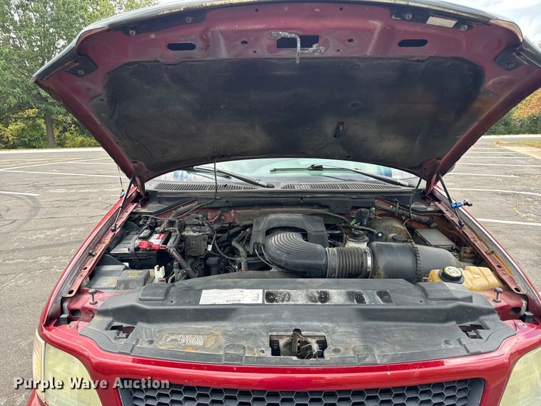 image for item EH7035 2003 Ford F150 Lariat SuperCab pickup truck