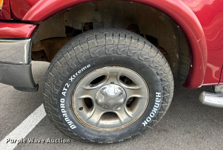 image for item EH7035 2003 Ford F150 Lariat SuperCab pickup truck