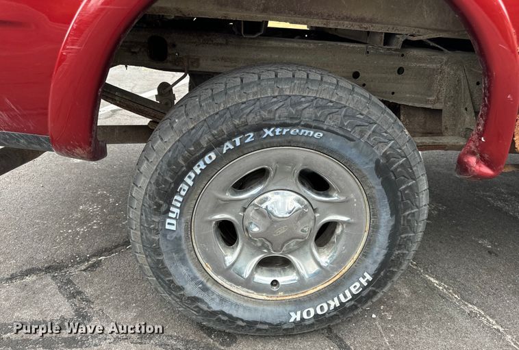 image for item EH7035 2003 Ford F150 Lariat SuperCab pickup truck