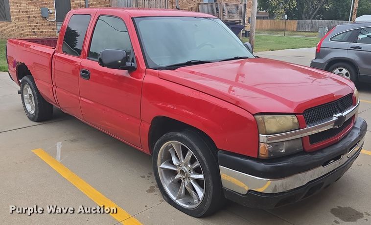 image for item EI4043 2005 Chevrolet  Silverado 1500 Ext. Cab pickup truck