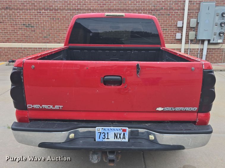 image for item EI4043 2005 Chevrolet  Silverado 1500 Ext. Cab pickup truck