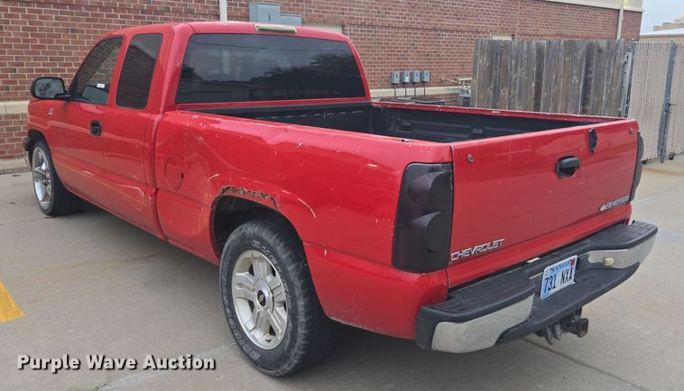 image for item EI4043 2005 Chevrolet  Silverado 1500 Ext. Cab pickup truck