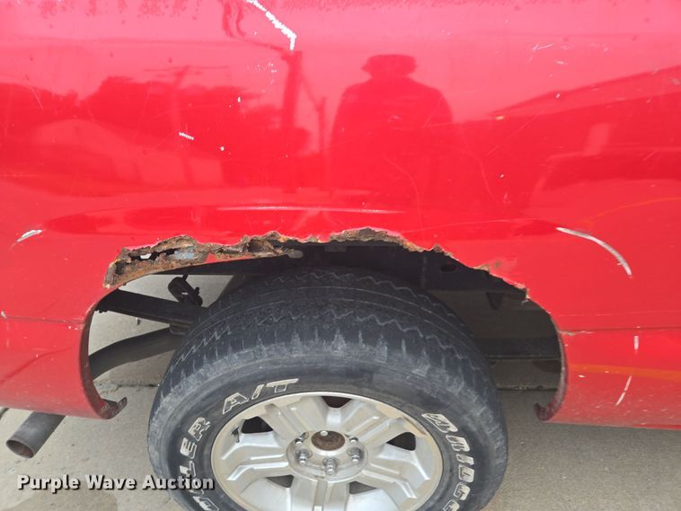 image for item EI4043 2005 Chevrolet  Silverado 1500 Ext. Cab pickup truck