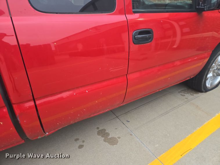 image for item EI4043 2005 Chevrolet  Silverado 1500 Ext. Cab pickup truck