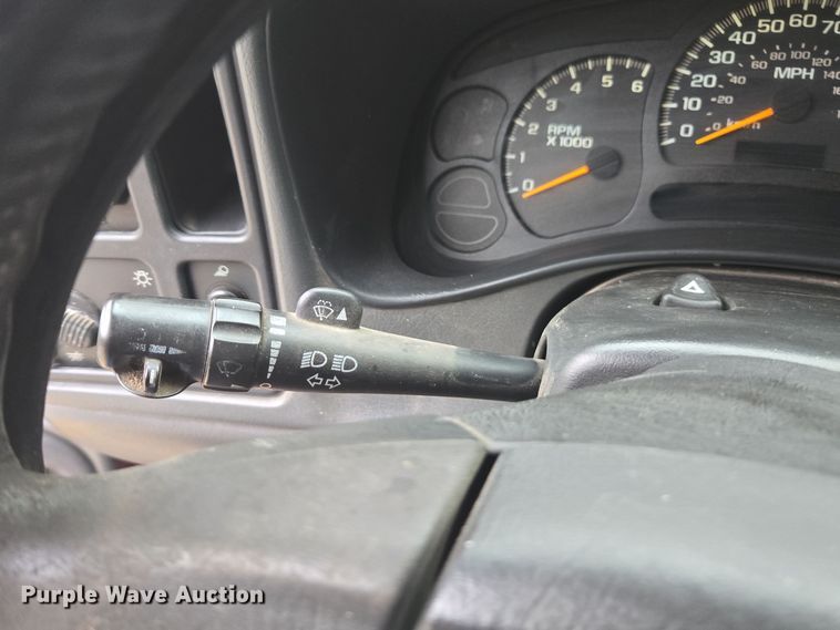 image for item EI4043 2005 Chevrolet  Silverado 1500 Ext. Cab pickup truck