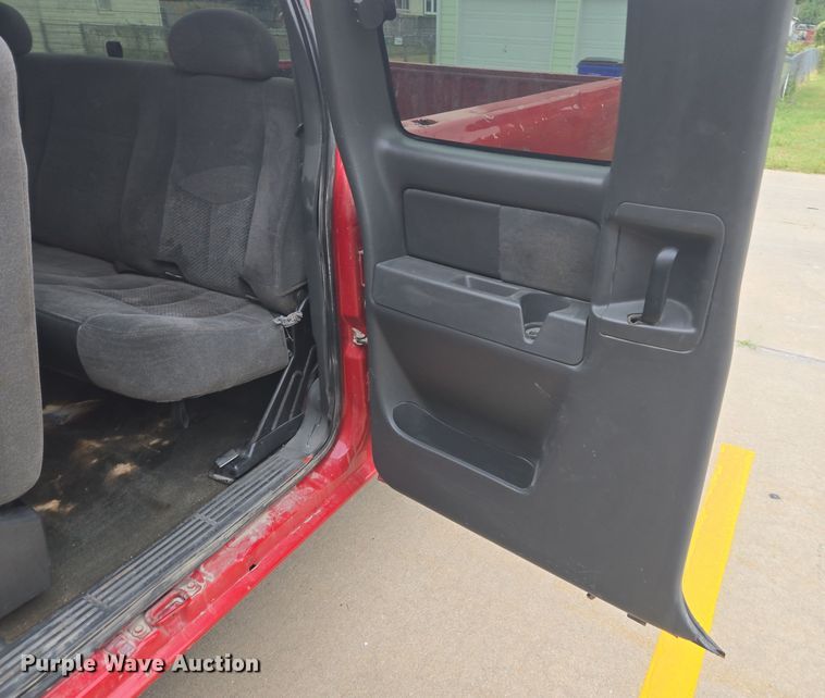 image for item EI4043 2005 Chevrolet  Silverado 1500 Ext. Cab pickup truck