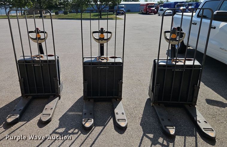 image for item EI8266 (3) Crown WP3035-45 pallet jacks