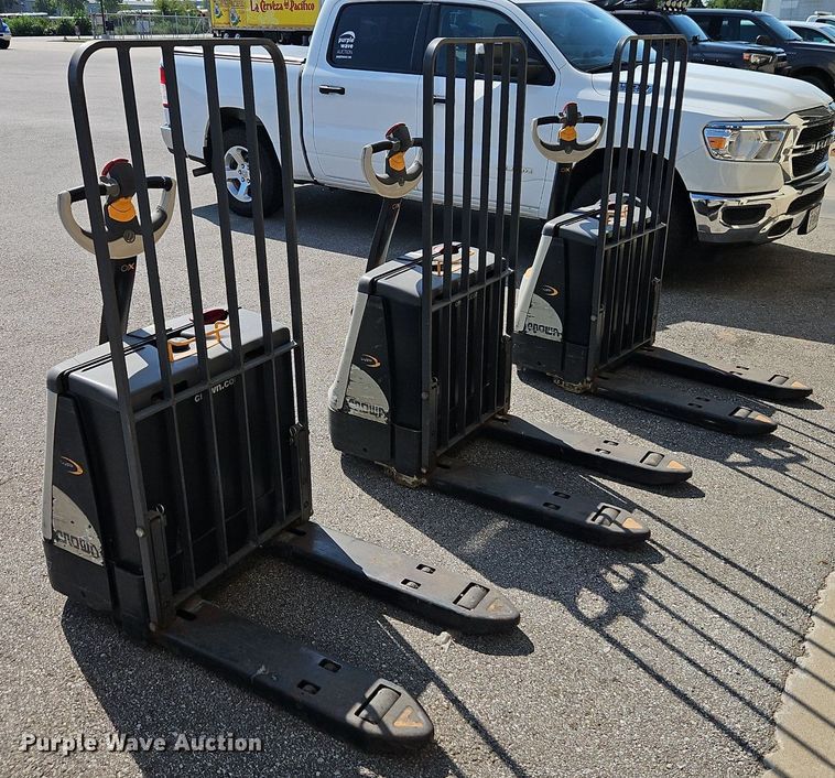 image for item EI8266 (3) Crown WP3035-45 pallet jacks