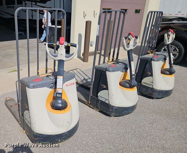 image for item EI8266 (3) Crown WP3035-45 pallet jacks