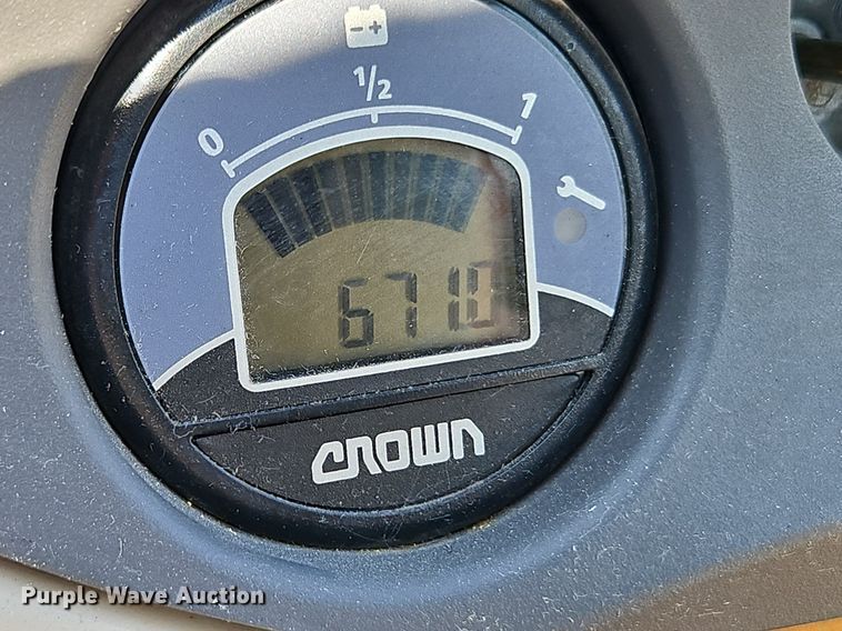 image for item EI8266 (3) Crown WP3035-45 pallet jacks