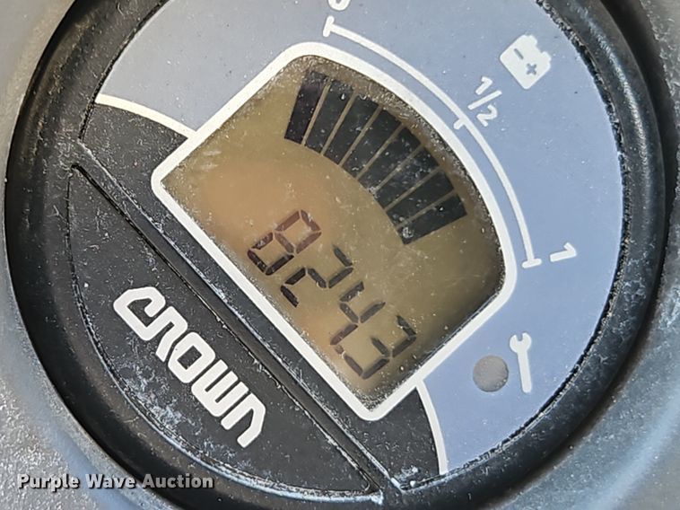 image for item EI8266 (3) Crown WP3035-45 pallet jacks