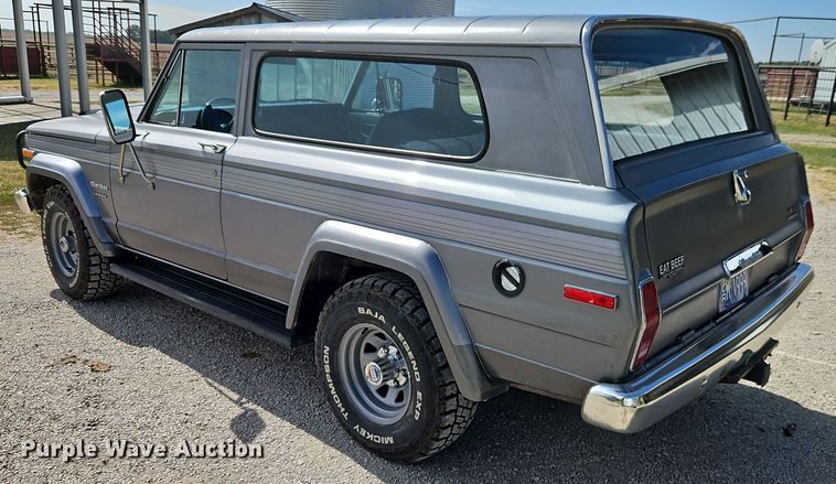 image for item EI8375 1982 Jeep Cherokee  SUV