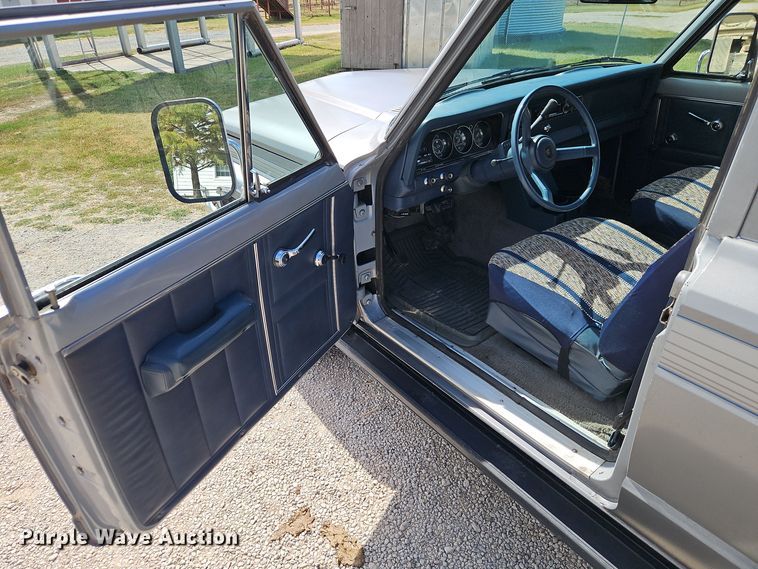 image for item EI8375 1982 Jeep Cherokee  SUV