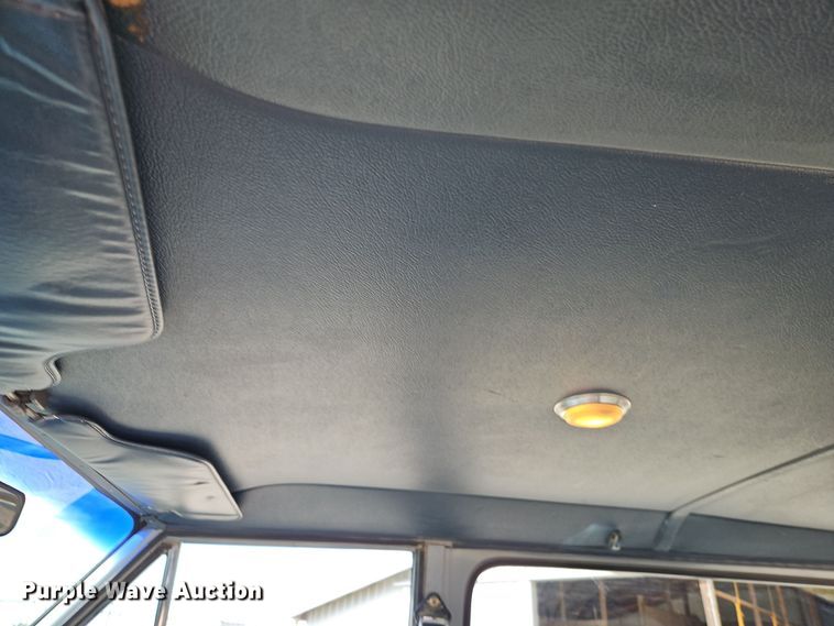 image for item EI8375 1982 Jeep Cherokee  SUV