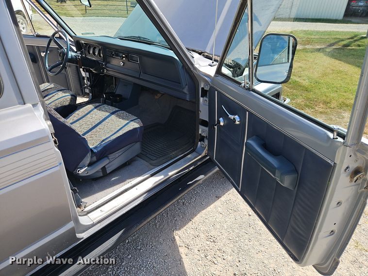 image for item EI8375 1982 Jeep Cherokee  SUV