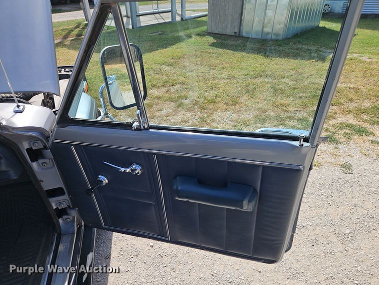 image for item EI8375 1982 Jeep Cherokee  SUV