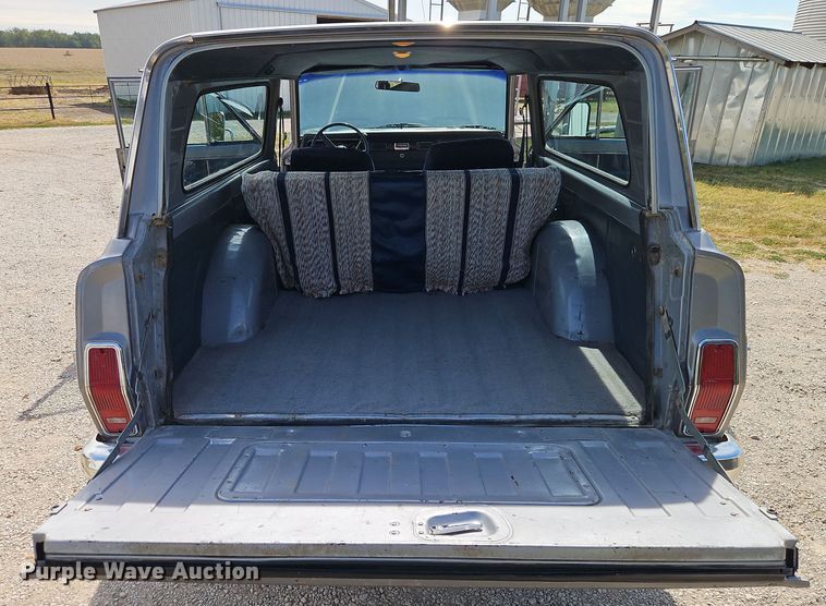 image for item EI8375 1982 Jeep Cherokee  SUV