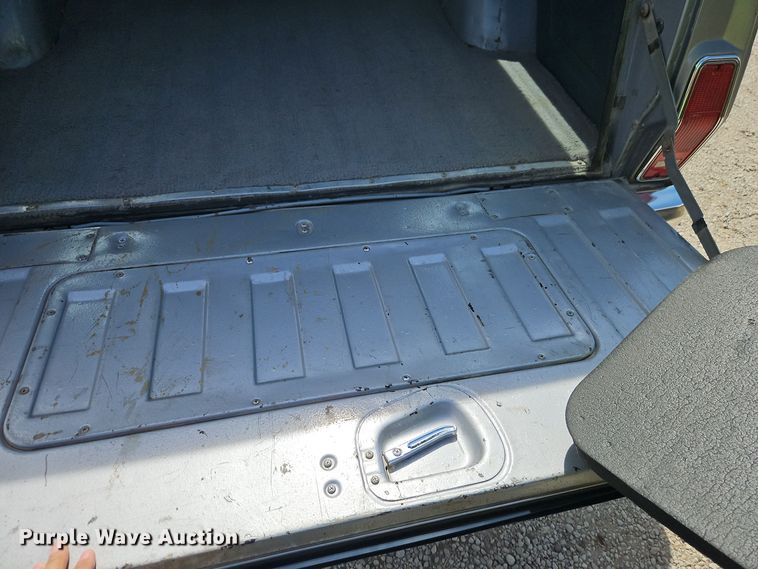 image for item EI8375 1982 Jeep Cherokee  SUV