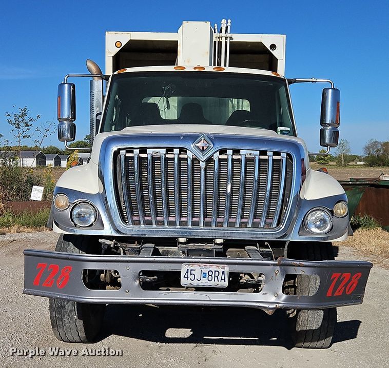 image for item EI8377 2008 International  7400 refuse truck