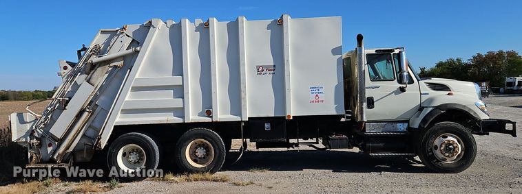 image for item EI8377 2008 International  7400 refuse truck