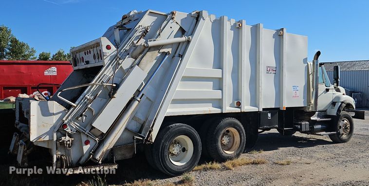 image for item EI8377 2008 International  7400 refuse truck
