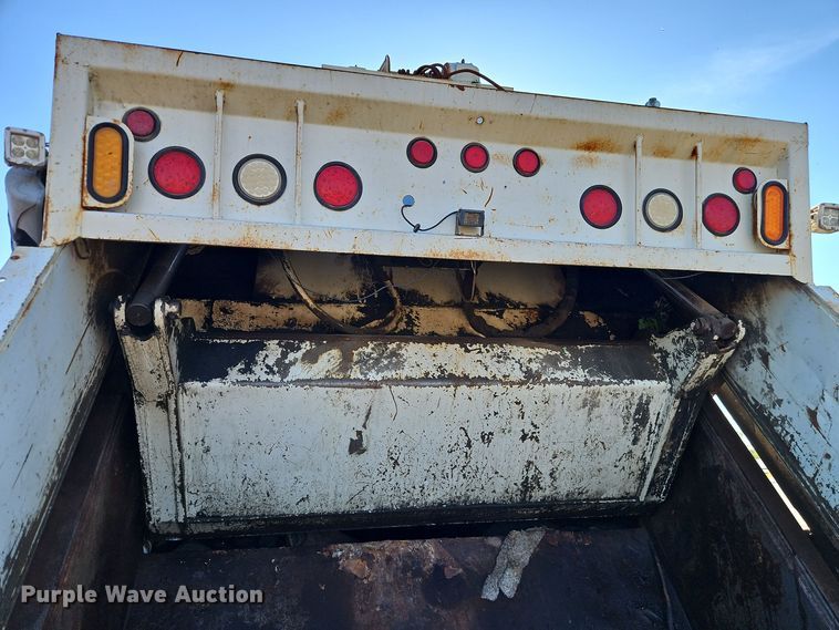 image for item EI8377 2008 International  7400 refuse truck