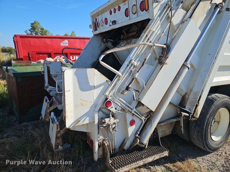 image for item EI8377 2008 International  7400 refuse truck