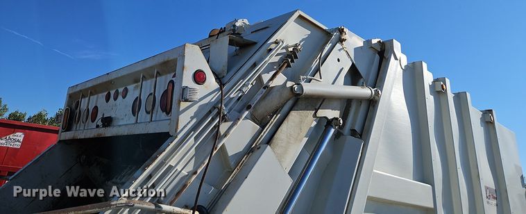 image for item EI8377 2008 International  7400 refuse truck