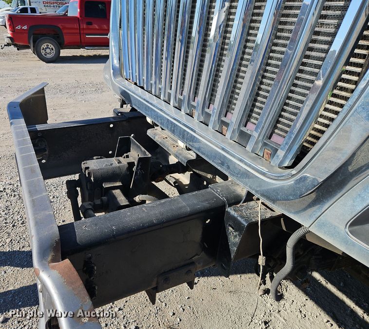 image for item EI8377 2008 International  7400 refuse truck