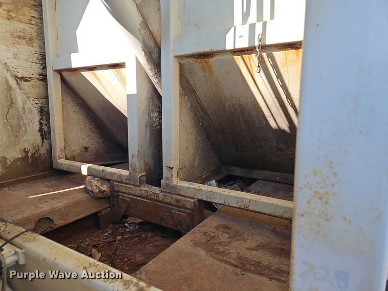 image for item EI8377 2008 International  7400 refuse truck