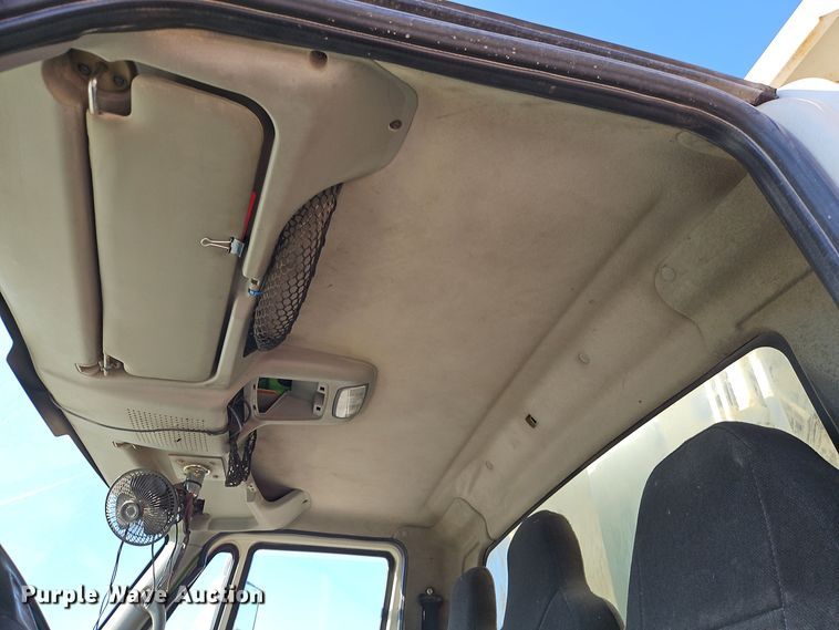 image for item EI8377 2008 International  7400 refuse truck