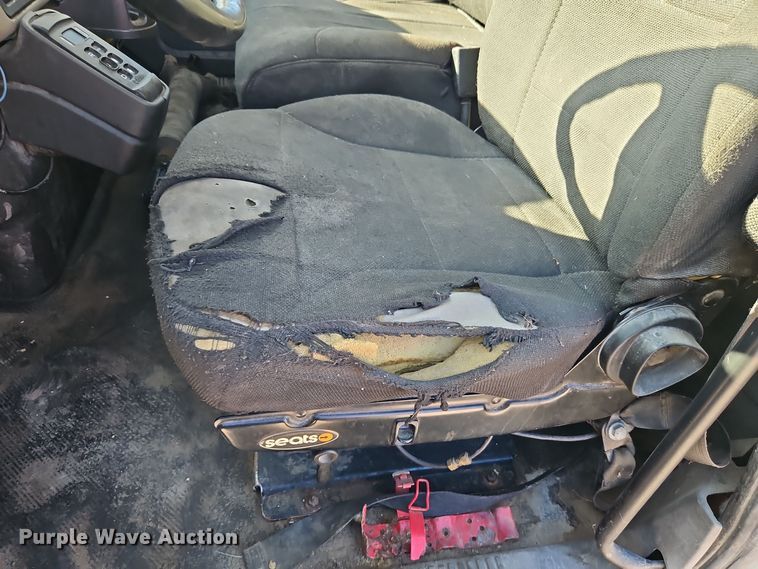 image for item EI8377 2008 International  7400 refuse truck