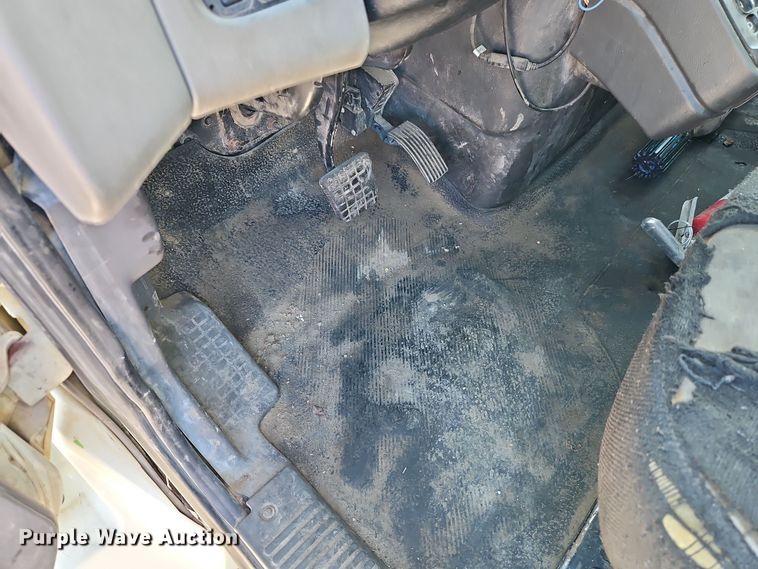 image for item EI8377 2008 International  7400 refuse truck