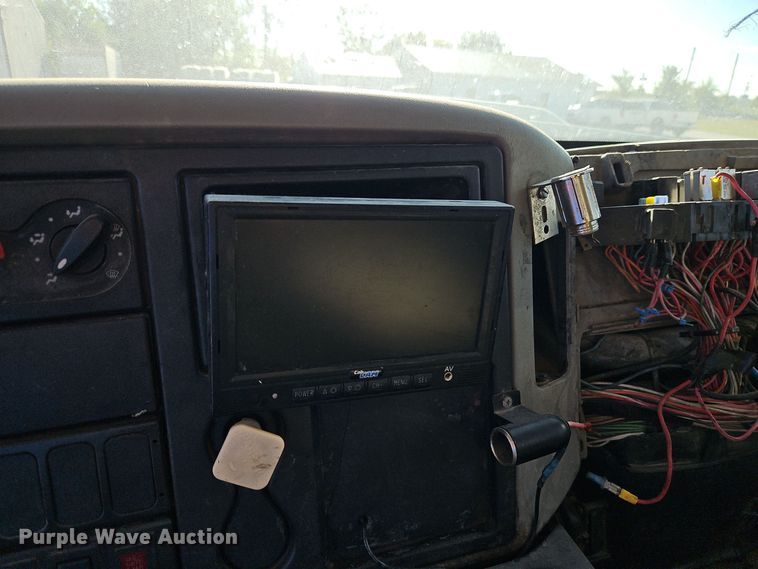 image for item EI8377 2008 International  7400 refuse truck