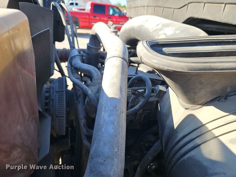 image for item EI8377 2008 International  7400 refuse truck