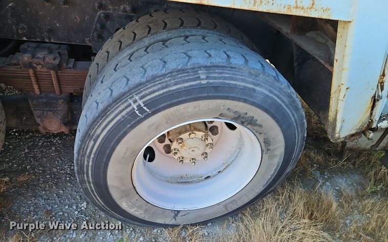 image for item EI8377 2008 International  7400 refuse truck