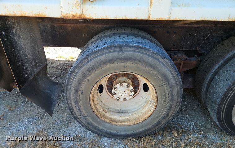 image for item EI8377 2008 International  7400 refuse truck