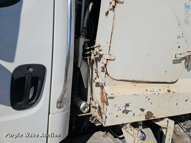 image for item EI8378 2013 Freightliner  M2 refuse truck