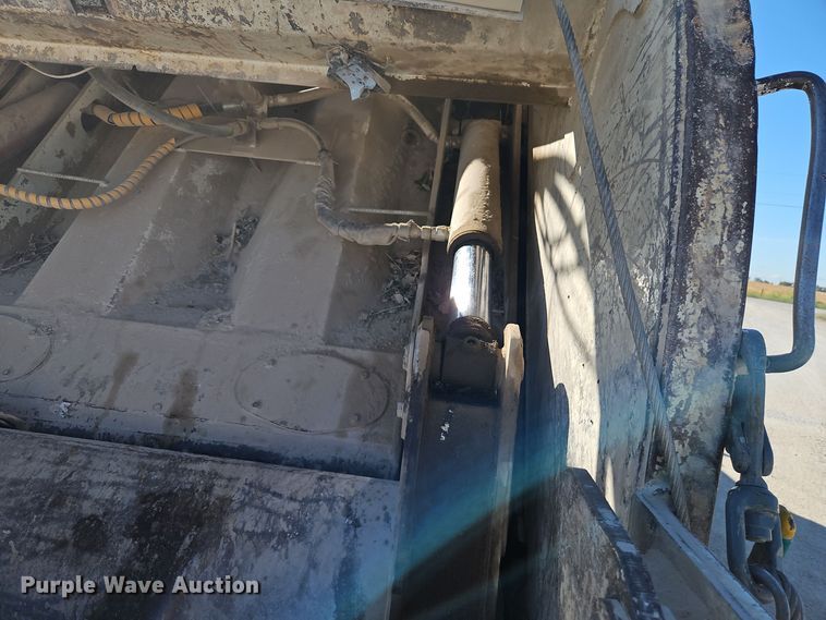 image for item EI8378 2013 Freightliner  M2 refuse truck