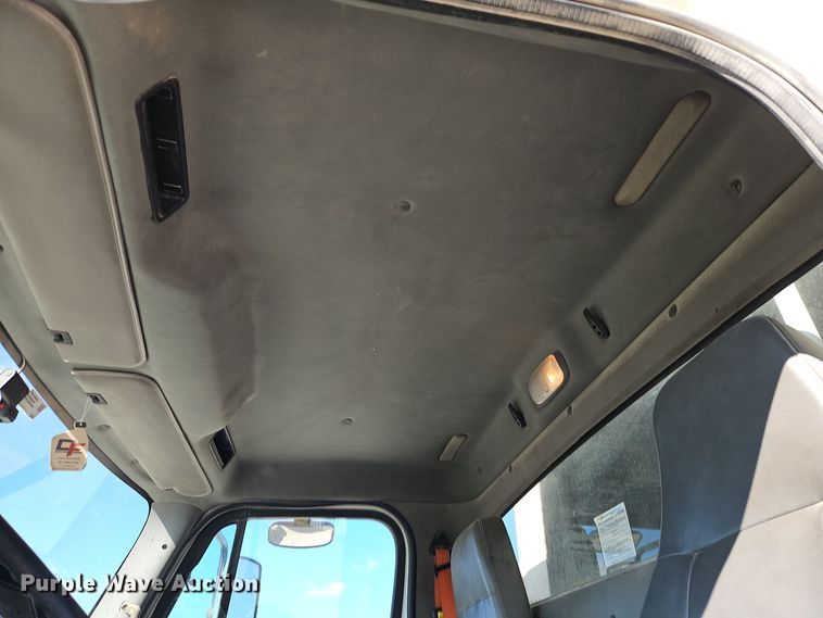 image for item EI8378 2013 Freightliner  M2 refuse truck