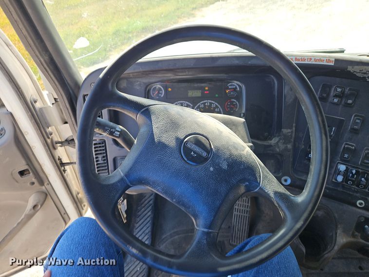 image for item EI8378 2013 Freightliner  M2 refuse truck