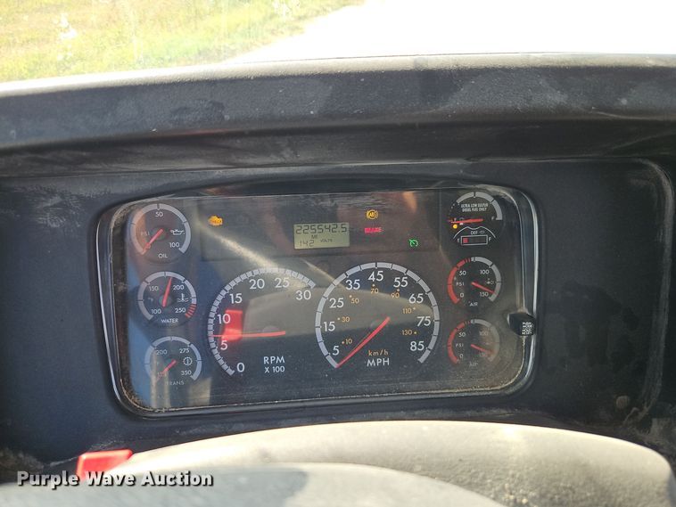 image for item EI8378 2013 Freightliner  M2 refuse truck