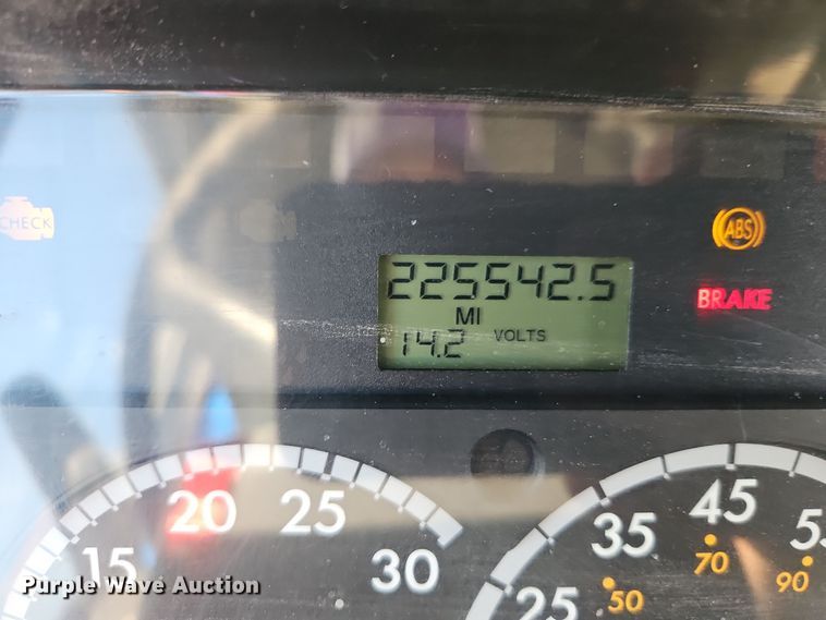 image for item EI8378 2013 Freightliner  M2 refuse truck