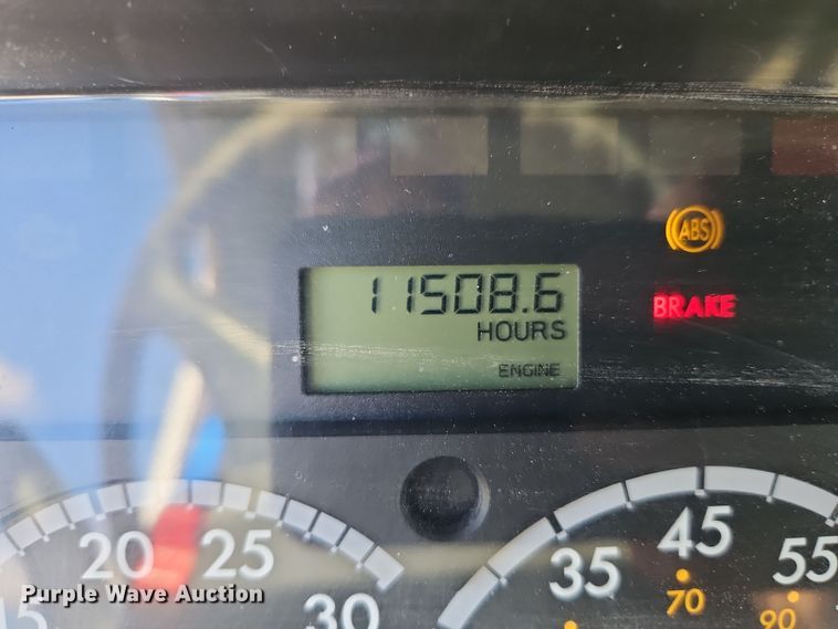 image for item EI8378 2013 Freightliner  M2 refuse truck