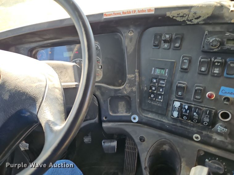 image for item EI8378 2013 Freightliner  M2 refuse truck